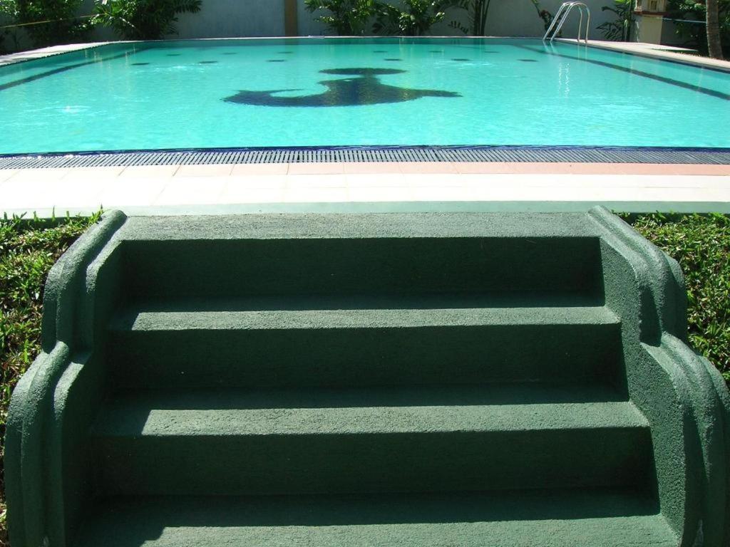 Sagarika Beach Hotel Moragalla Bagian luar foto