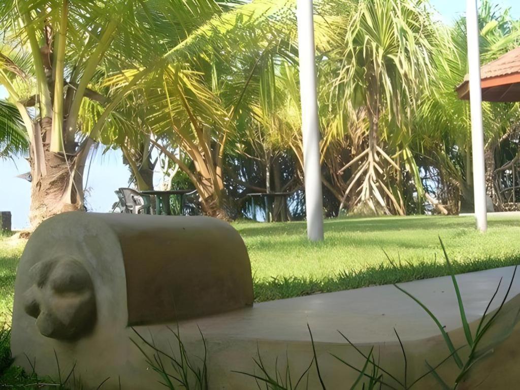 Sagarika Beach Hotel Moragalla Bagian luar foto