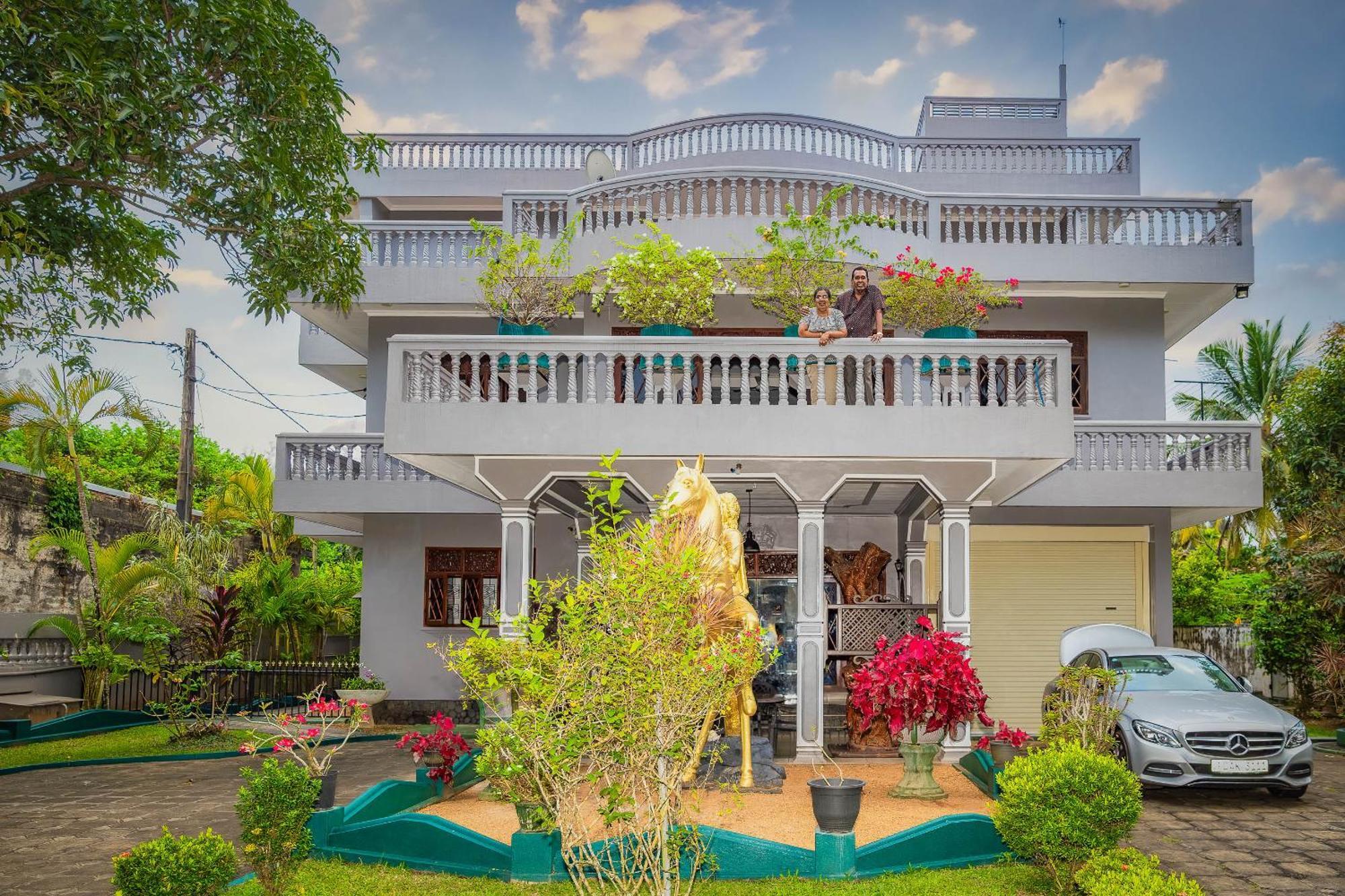 Sagarika Beach Hotel Moragalla Bagian luar foto