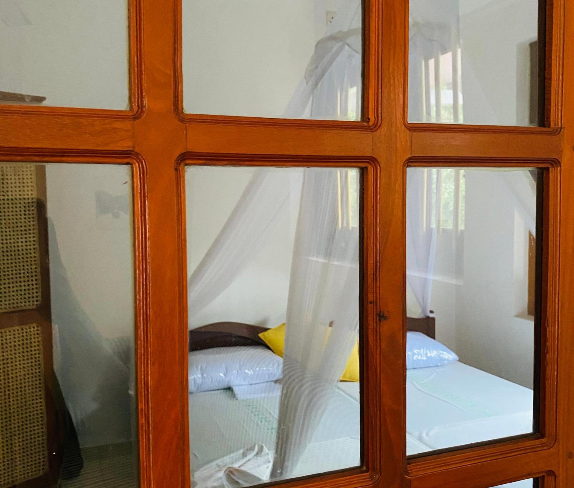 Sagarika Beach Hotel Moragalla Bagian luar foto