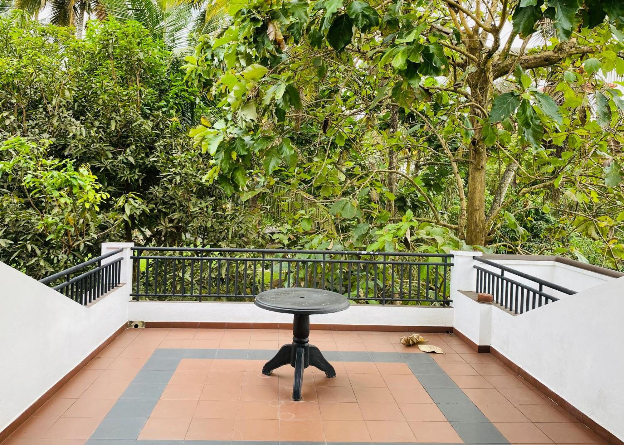 Sagarika Beach Hotel Moragalla Bagian luar foto